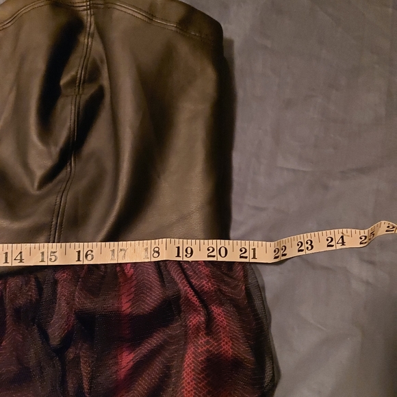 LOVE & LEGEND ♡ Ladies Dress - Picture 12 of 14